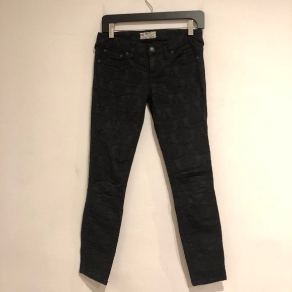 Free People Women's Lace Floral Jeans Black Skinny Leg Sz 25 #232 - Picture 7 of 7